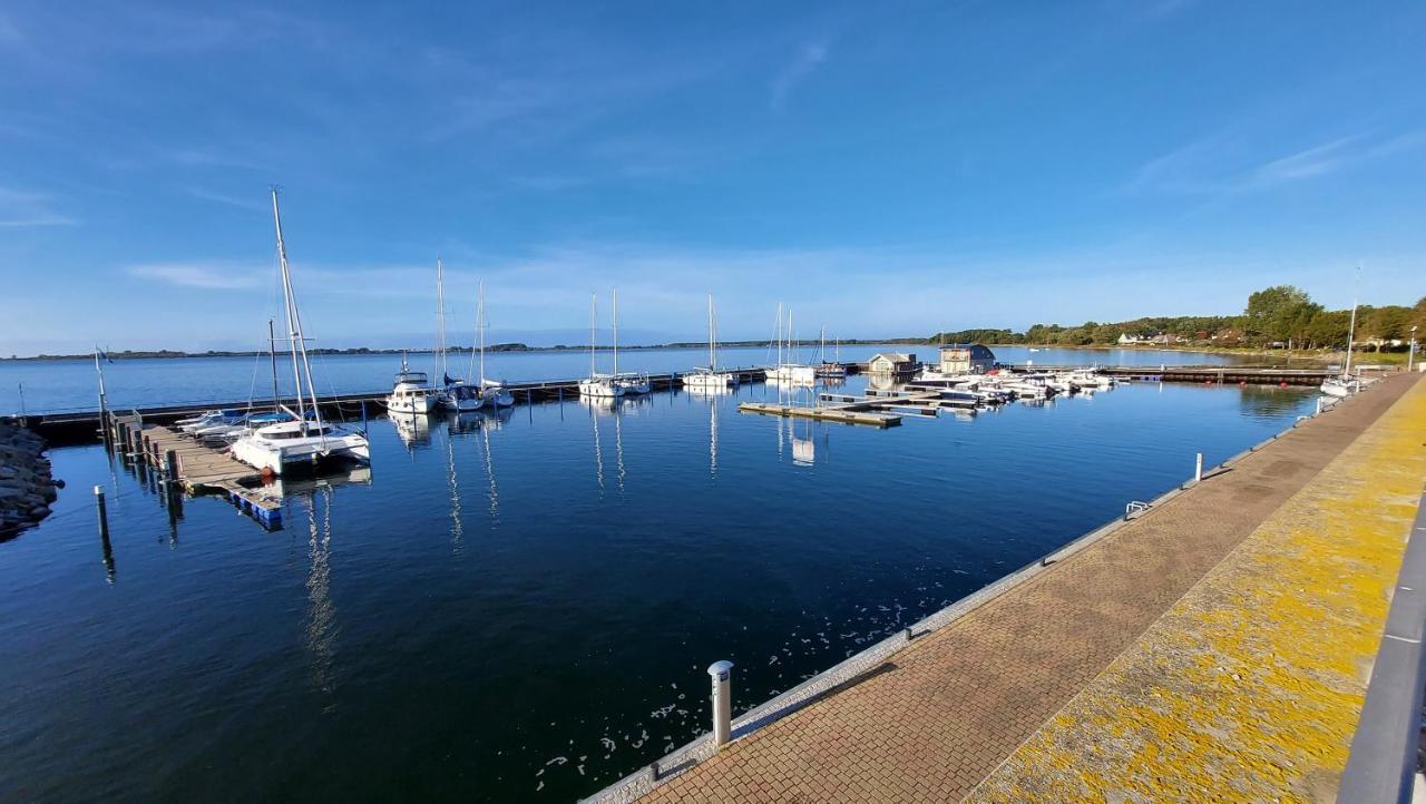 Ferienwohnung Hafenblick Wiek auf Rügen Exteriér fotografie